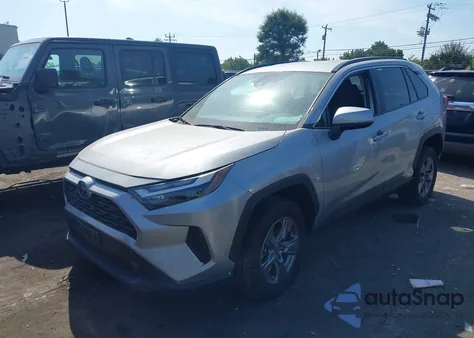 2024 Toyota Rav4 Hybrid Xle z USA, uszkodzony, nr VIN 2T3RWRFV1RW211553